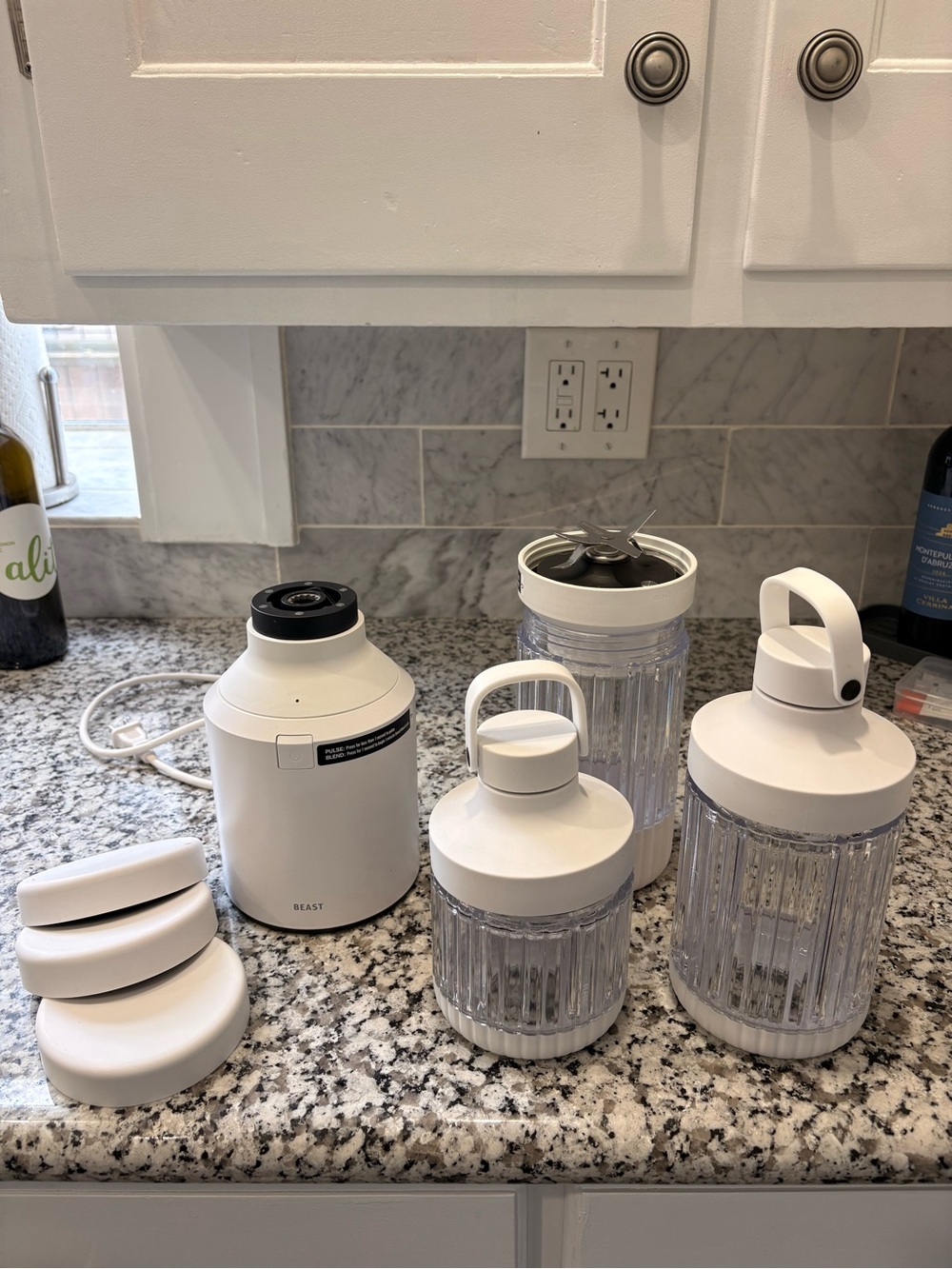 Beast Blender B10 White with Interchangeable Jars and Lids